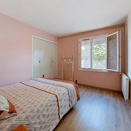 Les Magnolias By Interhome Mauzé-sur-le-Mignon