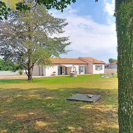 Hébergement de vacances Les Magnolias By Interhome Mauzé-sur-le-Mignon